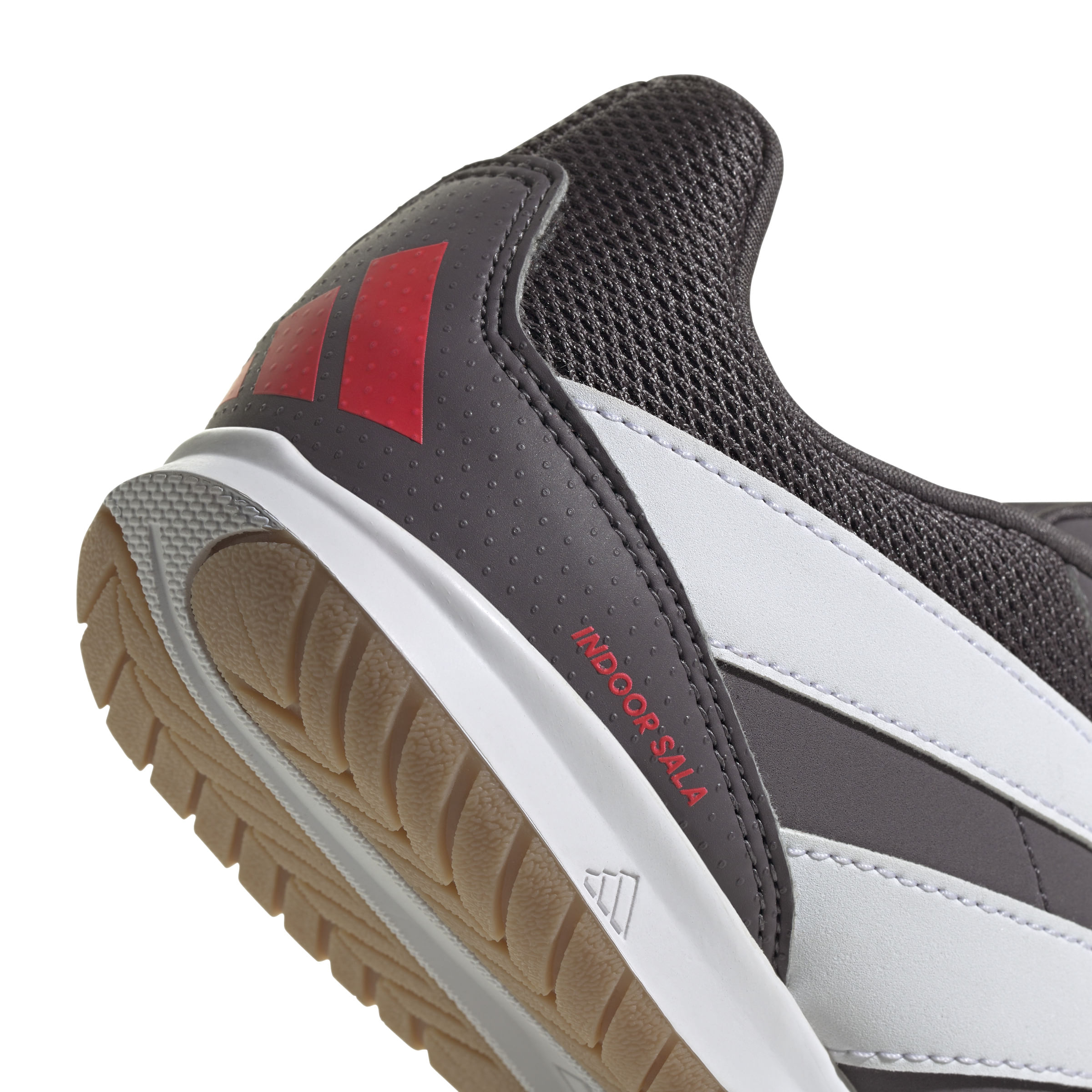 ID3803_8_FOOTWEAR_Photography_Detail View 2_white